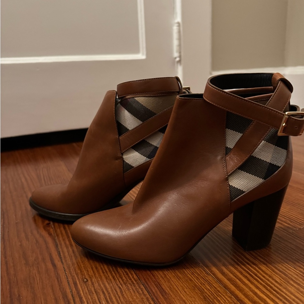 Burberry ankle boots
